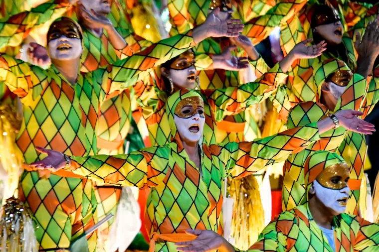 Karneval u Riju praznik je za oči: Ubitačno oskudni kostimi na raskošnim tijelima zamamnih Brazilki - uh!