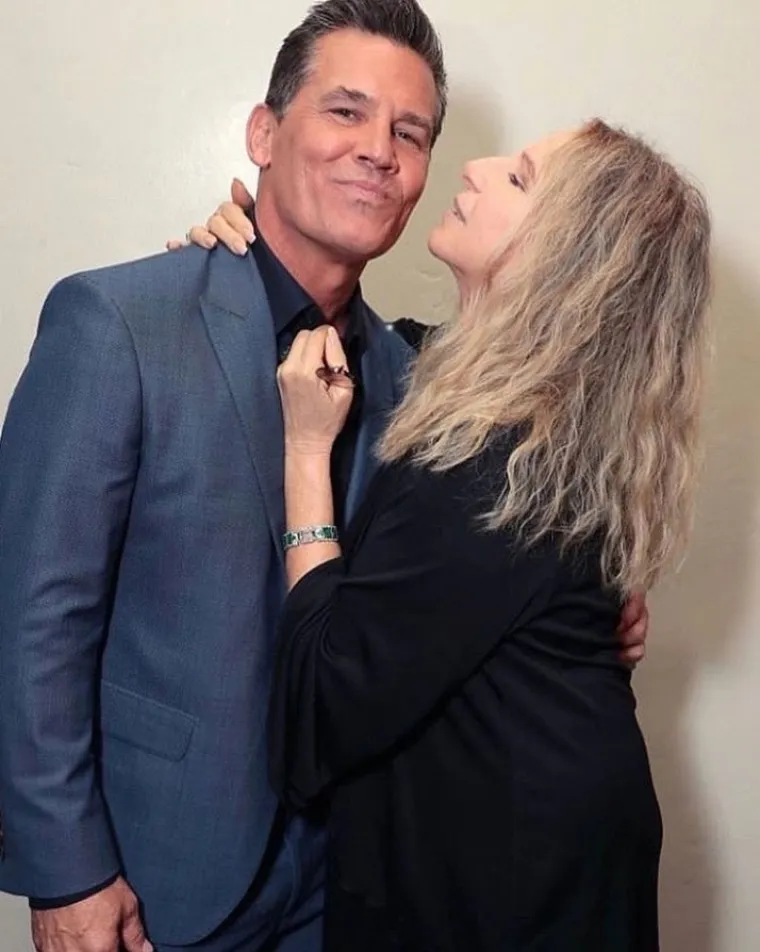 Pjevačica Barbra Streisand je maćeha glumcu Joshu Brolinu. 