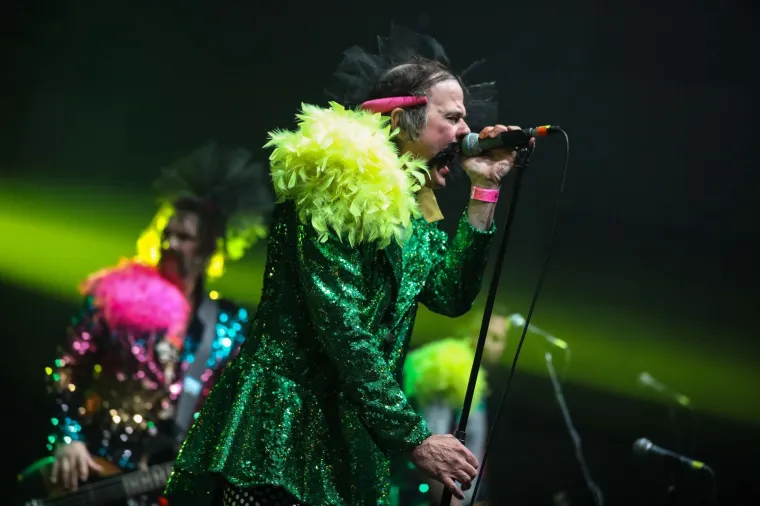 Oni kažu, 'sve je to rokenrol': Ako su ovo dosada&scaron;nji kostimi grupe Let 3, &scaron;to nas tek čeka na Eurosongu?