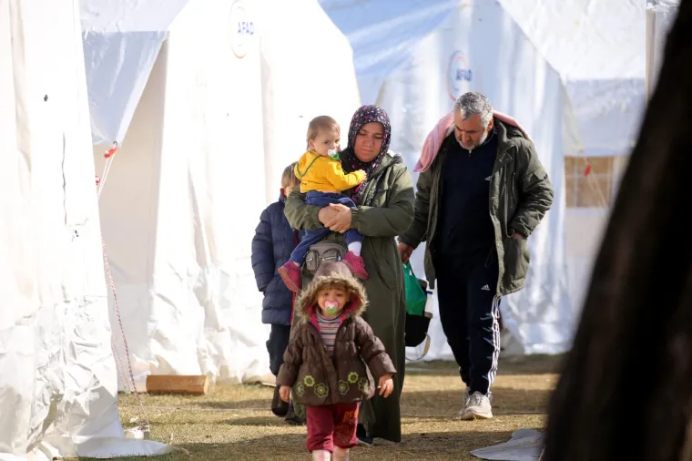 Pogledajte potresne fotografije nakon najnovijeg potresa u Turskoj: Tuga i jad, sve im je uni&scaron;teno