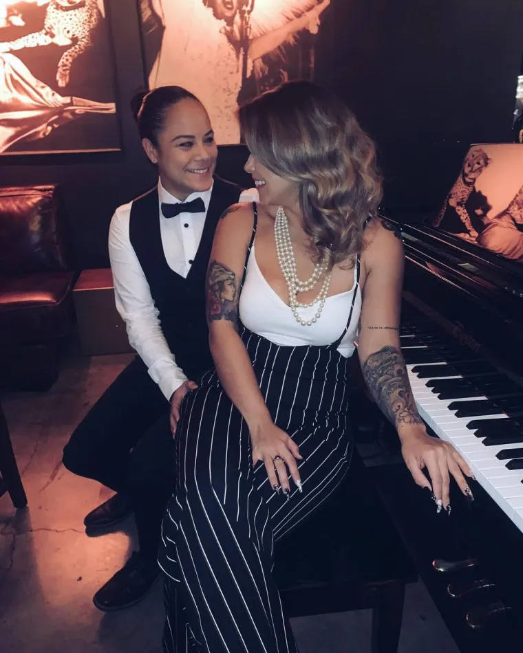 &quot;Kirurg me upozorio da ću požaliti zbog svoje odluke, ali sam mu rekla da želim biti ravna poput dječaka prije puberteta i uopće ne žalim zbog toga&quot;, otkrila je Steph, koja je već niz godina u vezi sa svojom djevojkom. 