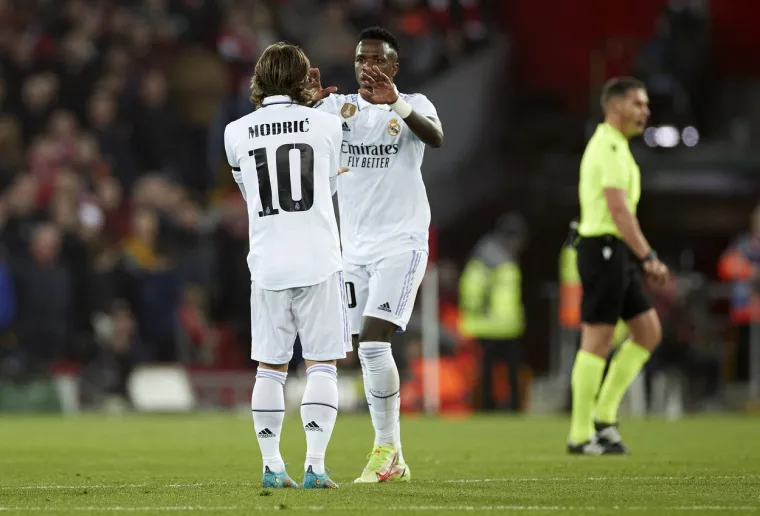 Je li ovo vlak ili formula 1? Ne, ovo je Luka Modrić u 38. kojeg ni kamera ne može uhvatiti. Pogledajte ove epske kadrove