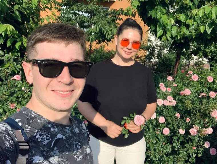 "Dolazila je u krevet na&scaron;eg sina navečer dok sam ja spavao, a nakon toga bi se vraćala i ležala sa mnom u krevetu kao da ni&scaron;ta nije bilo", govorio je tada utučeni Aleksej.