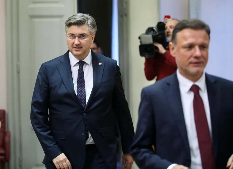 Pogledajte kako Plenković izgleda dok Sabor raspravlja o njegovom opozivu