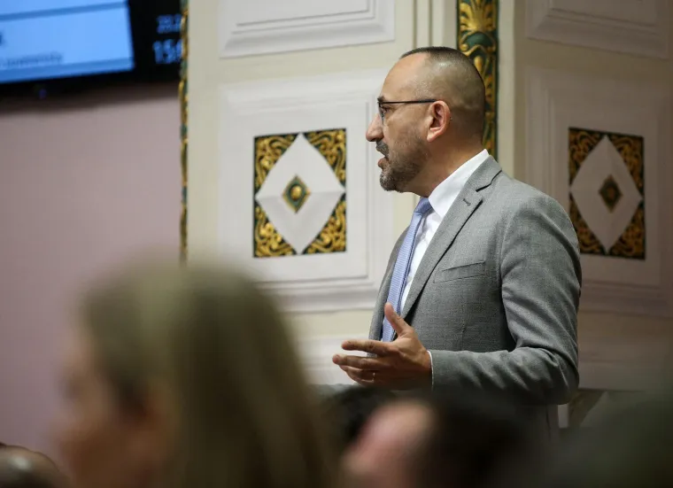 Pogledajte kako Plenković izgleda dok Sabor raspravlja o njegovom opozivu