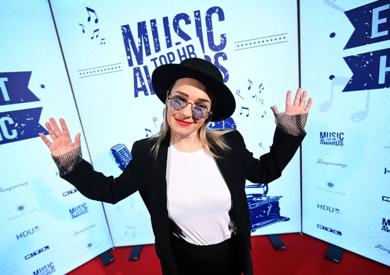 Trijumf Mije Dim&scaron;ić i Luke Nižetića: Top.hr Music Awards privukao estradnu kremu, a nije nedostajalo ni seksepila