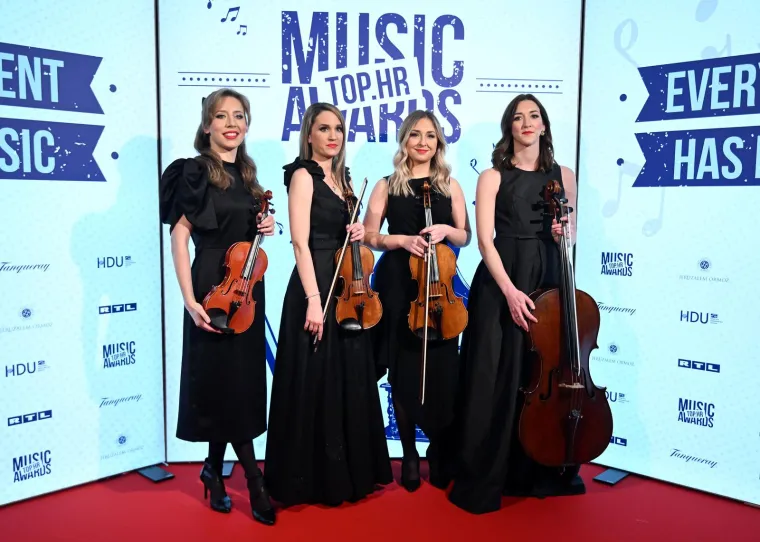 Trijumf Mije Dim&scaron;ić i Luke Nižetića: Top.hr Music Awards privukao estradnu kremu, a nije nedostajalo ni seksepila