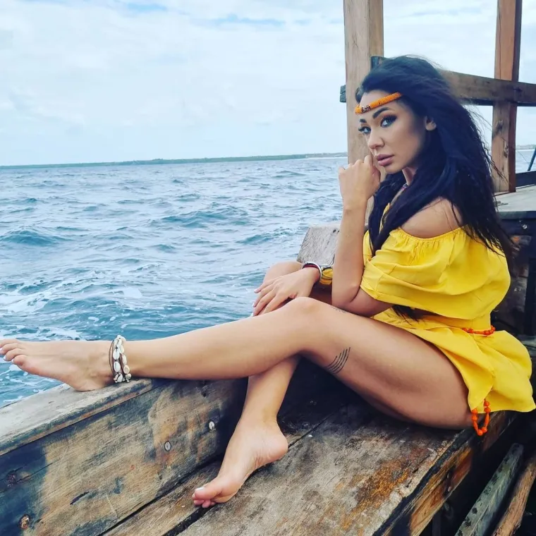 "Bo&scaron;ka poznajem preko prijatelja, i igrom slučaja smo popričali poslije revije, koju je i on nosio. Nisam se pojavila s njim. Ovih dana i kad stanem popričati s mu&scaron;kom osobom, spekulira se da smo zajedno", navela je pjevačica i otkrila svoje planove za budućnost.