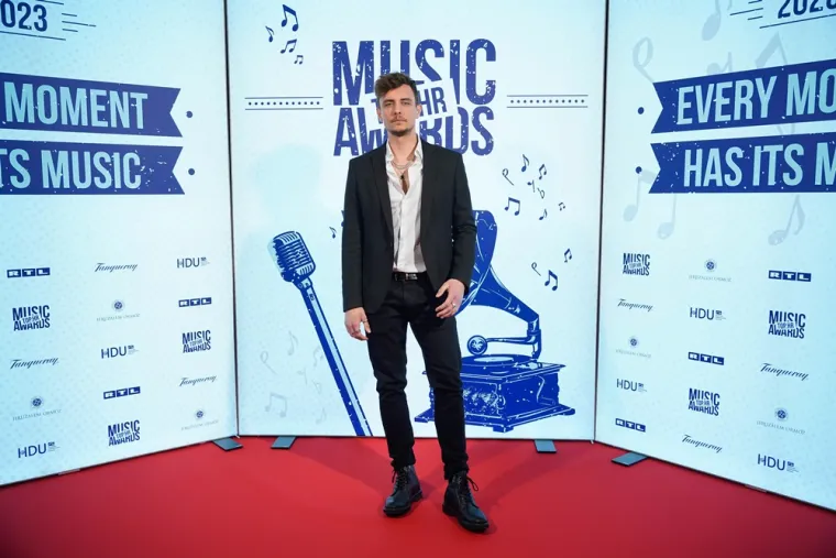 Severina slavila u dvije kategorije, uručene i posebne nagrade, ali s razlogom je u centru pažnje bila prelijepa Ana Radi&scaron;ić