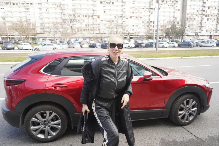 Lepa Brena