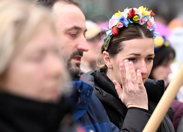 Suze, zastave i poruke,održan je skup podrške Ukrajini. Odazvali se brojni političari