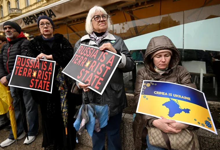 Suze, zastave i poruke,održan je skup podr&scaron;ke Ukrajini. Odazvali se brojni političari
