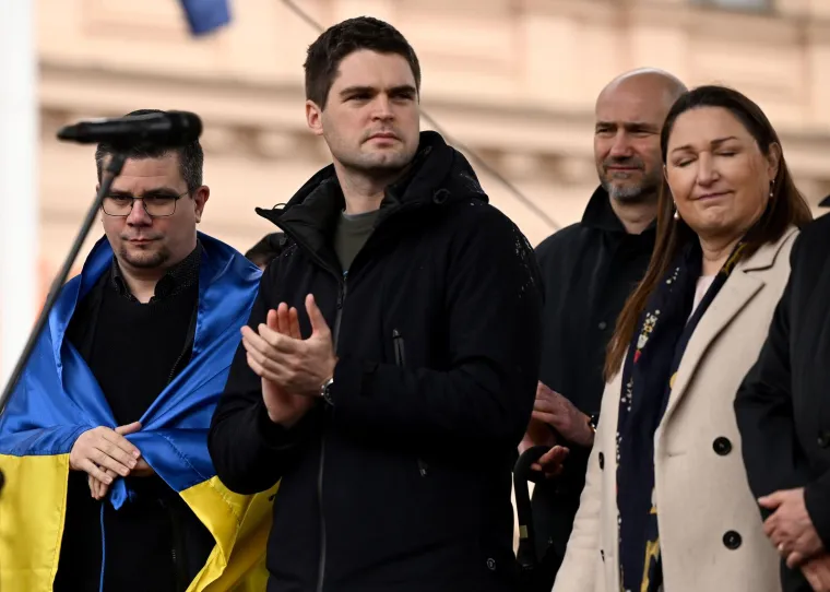 Suze, zastave i poruke,održan je skup podr&scaron;ke Ukrajini. Odazvali se brojni političari