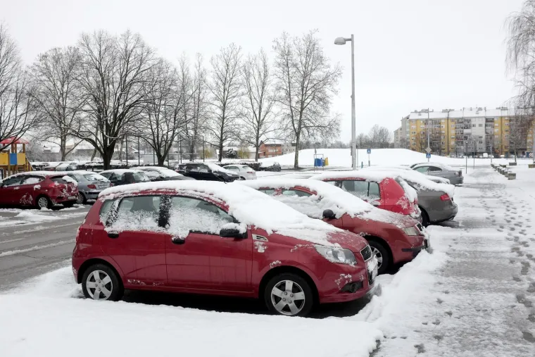 Snijeg zabijelio Zagreb, ali se brže topi nego &scaron;to je pao: Pogledajte kako je jutros izgledala metropola