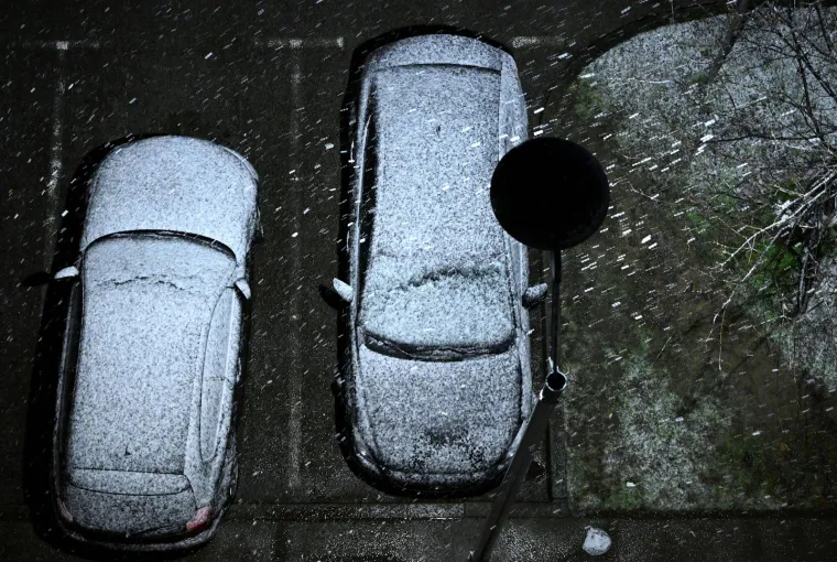 Snijeg zabijelio Zagreb, ali se brže topi nego &scaron;to je pao: Pogledajte kako je jutros izgledala metropola