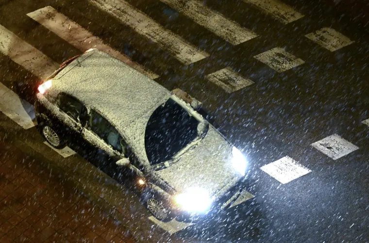 Zagreb se probudio pod bijelim pokrivačem. Snježne pahulje lepr&scaron;ale su cijelu noć