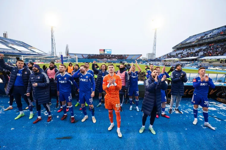 Nakon debakla na Maksimiru Torcida pjevala neočekivanu pjesmu igračima Hajduka