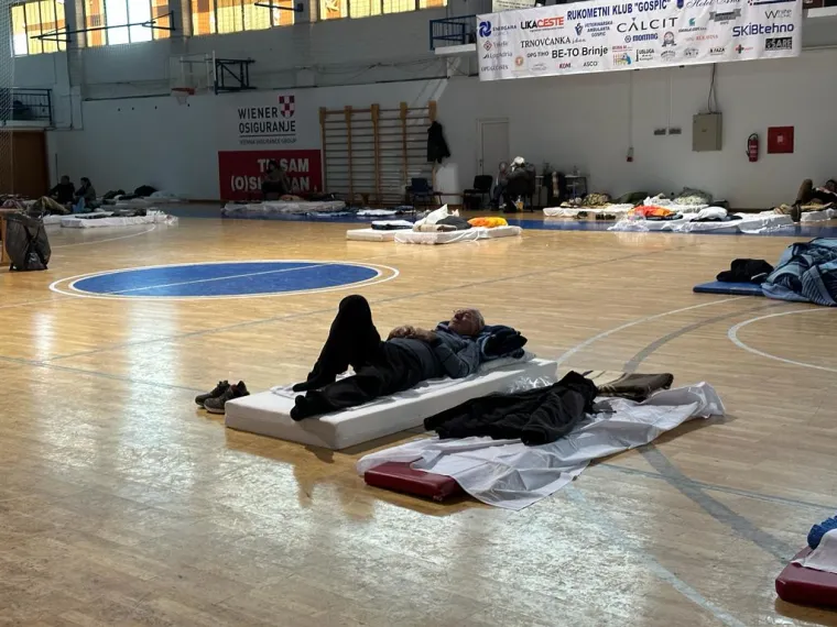 Hrvatska zametena snijegom: Ovo je prihvatni centar u kojem su mnogi prenoćili