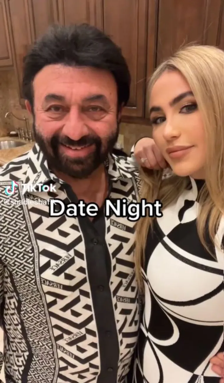 Par svaki vikend izlazi u klubove i dobro se zabavljaju. Jedna pratiteljica je to komentirala: "Nikad ne bih izlazila s tako starim mu&scaron;karcem samo zbog novca."