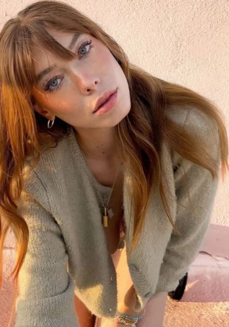 Plaćaju joj da ih ponižava u javnosti, a sada odgovara kritičarima: 'Koja je razlika između toga i para koji se ljubi?'