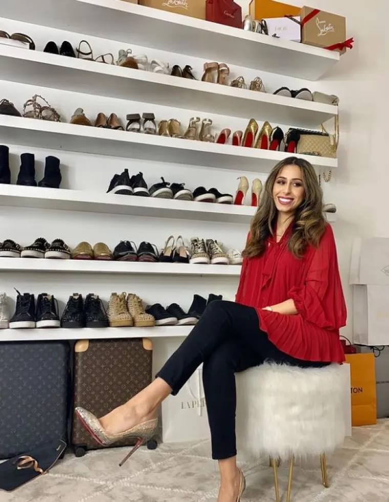 "Žene koje imaju svoje novce mogu otići kad god žele od mu&scaron;karca ako im nije dobro u vezi, a ti će&scaron; uvijek biti &scaron;eikova robinja", dodala je druga.