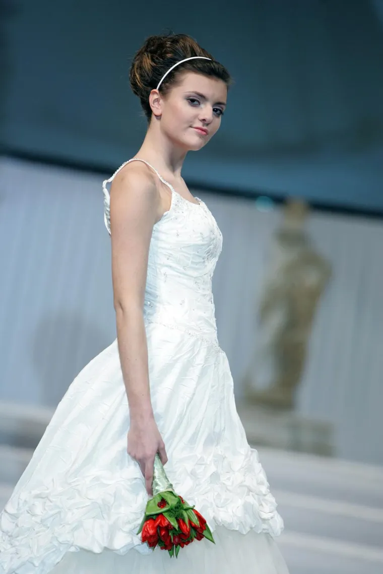 Pojavile se snimke Elle Dvornik prije prvih estetskih korekcija, pogledajte kako je izgledala sa 17 godina