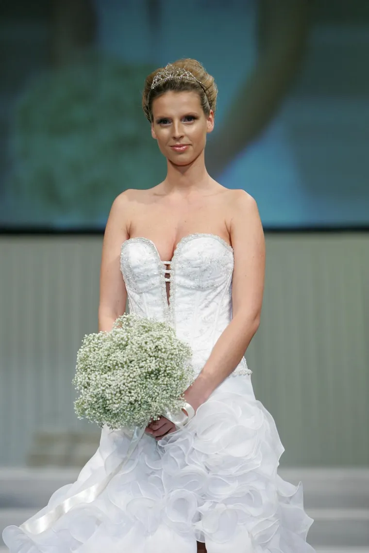 Pojavile se snimke Elle Dvornik prije prvih estetskih korekcija, pogledajte kako je izgledala sa 17 godina