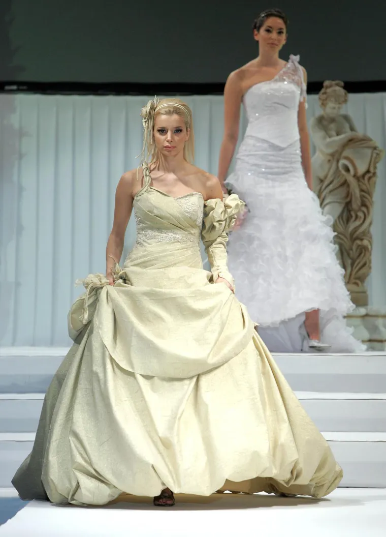 Pojavile se snimke Elle Dvornik prije prvih estetskih korekcija, pogledajte kako je izgledala sa 17 godina