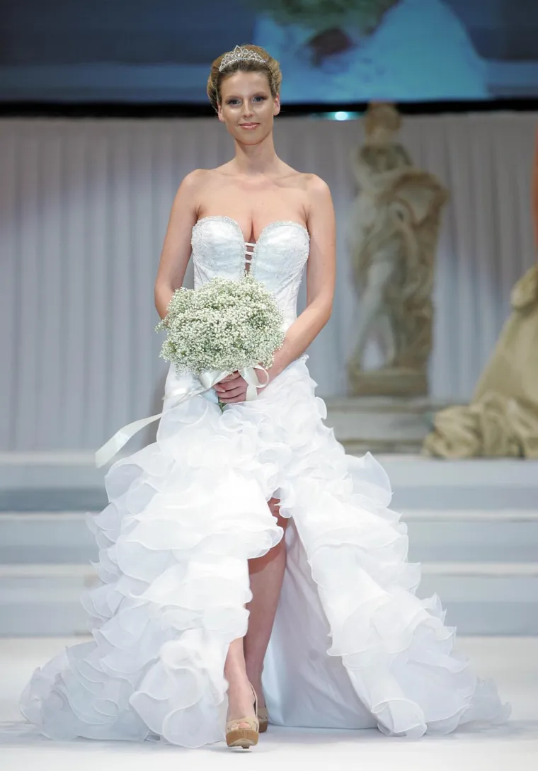 Pojavile se snimke Elle Dvornik prije prvih estetskih korekcija, pogledajte kako je izgledala sa 17 godina