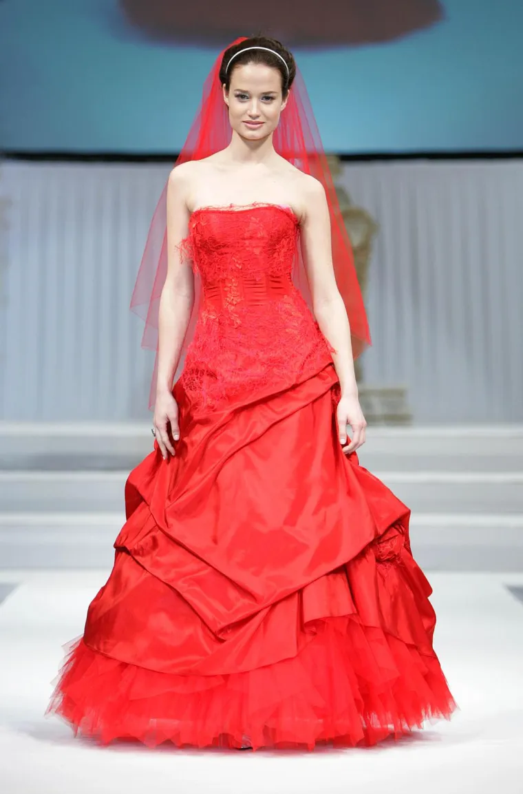 Pojavile se snimke Elle Dvornik prije prvih estetskih korekcija, pogledajte kako je izgledala sa 17 godina