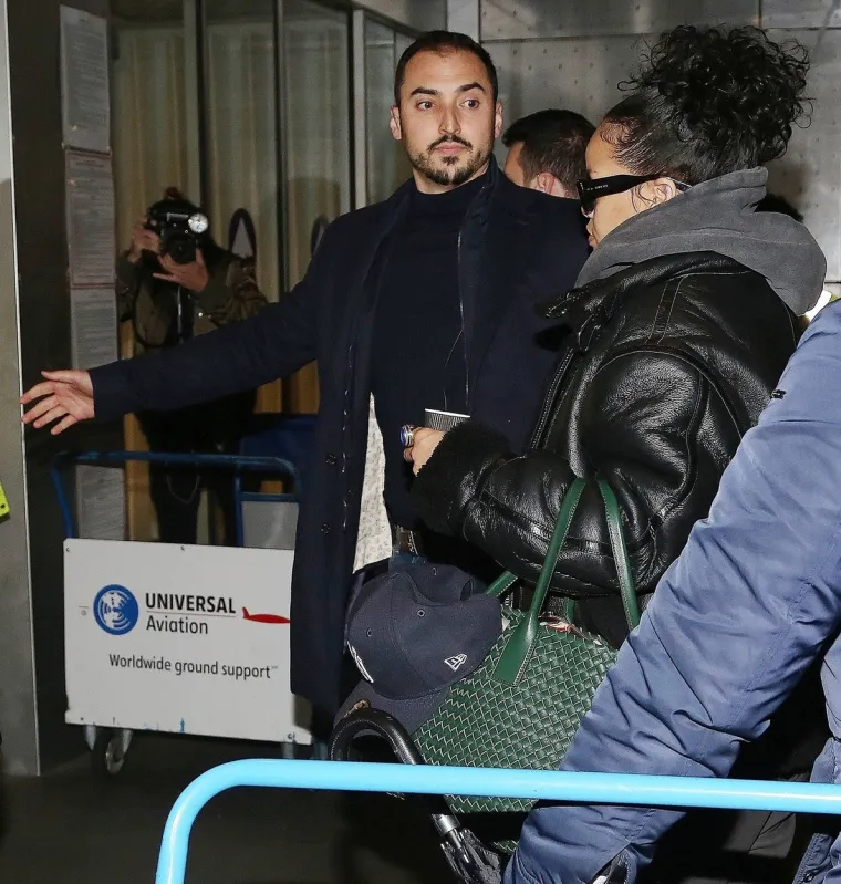 Rihanna sletjela u LA nakon Tjedna mode u Milanu: Nećete vjerovati što je krajlica obula, a još manje koliko to košta