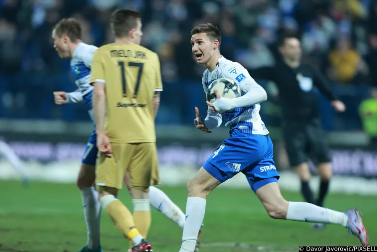 Emotivan potez koji će obići Hrvatsku: 16- godi&scaron;njaci u zagrljaju nakon utakmice, Vu&scaron;ković tje&scaron;io poraženog