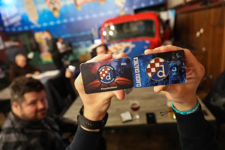 Kulminacija velike kampanje učlanjivanja u Dinamo uoči 'povijesne' Skup&scaron;tine dogodila se večeras u Zagrebu