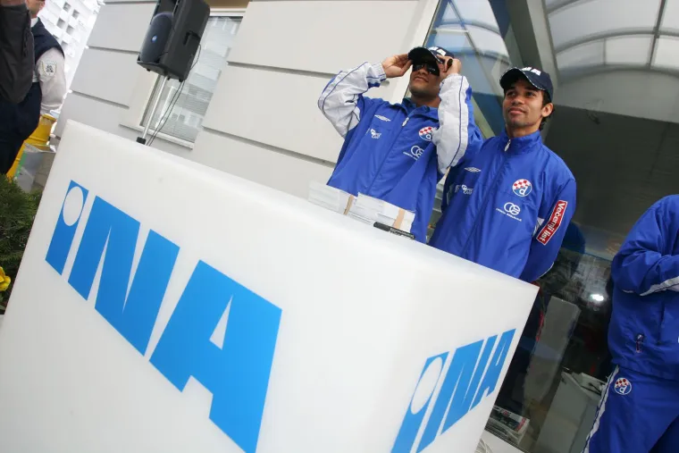 Sjeća li se Modrić vremena kada je uzeo pumpu u ruke, točio gorivo ljudima i stvorio ogromnu gužvu na benzinskog postaji?