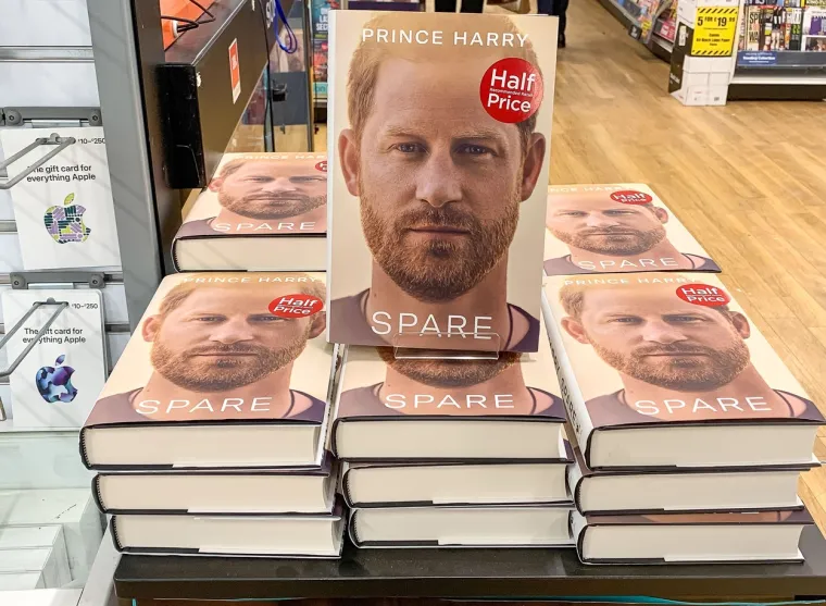 Vojvoda od Sussexa je dodao da su &quot;ova knjiga i njezine istine na mnogo načina nastavak mog osobnog putovanja mentalnog zdravlja. To je sirovi prikaz mog života - dobrog, lošeg i svega između.&quot;