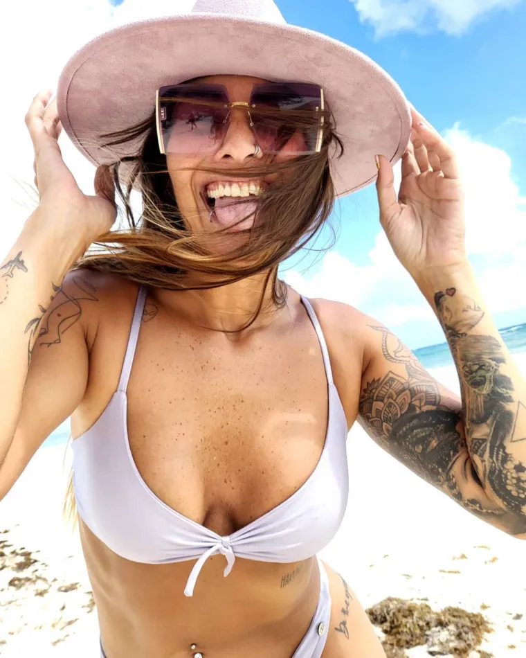 Vruća Ivana Nadal zapalila maštu fotkama u mini bikiniju, a onda se bacila na 'pumpanje' čučnjeva