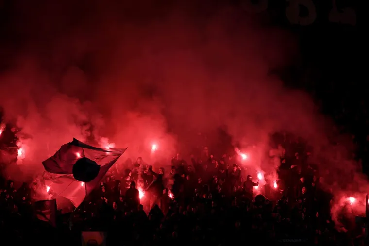 'Dečki u crnom' zapalili Sjever: Pogledajte spektakularne kadrove s Maksimira