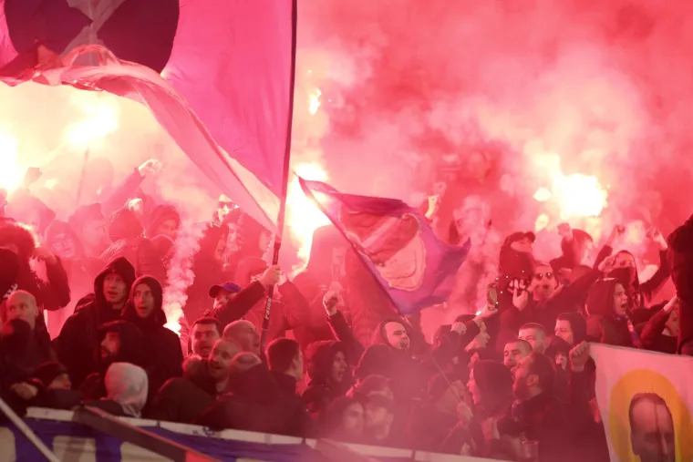 'Dečki u crnom' zapalili Sjever: Pogledajte spektakularne kadrove s Maksimira