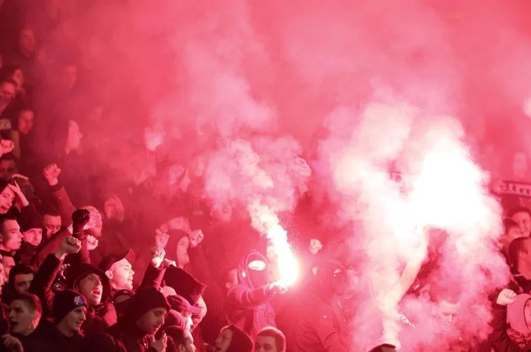 'Dečki u crnom' zapalili Sjever: Pogledajte spektakularne kadrove s Maksimira