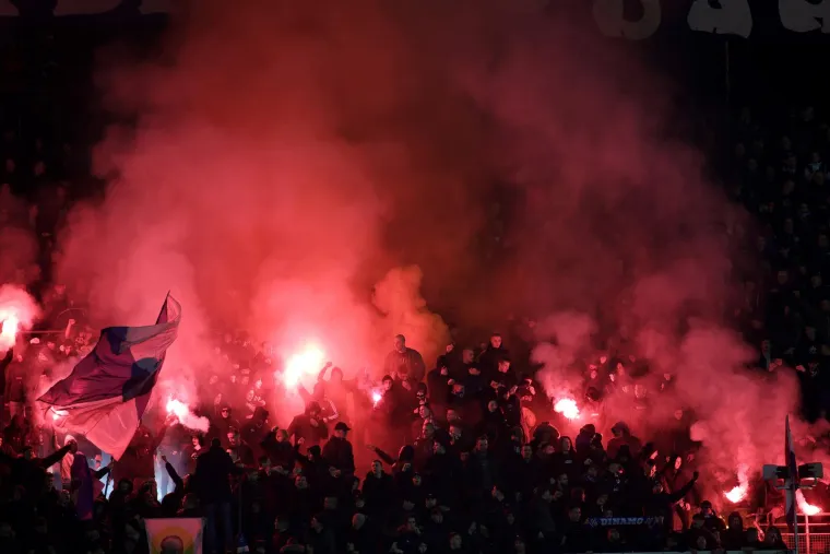 'Dečki u crnom' zapalili Sjever: Pogledajte spektakularne kadrove s Maksimira