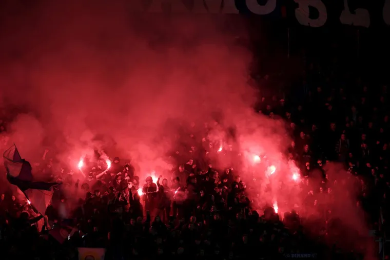 'Dečki u crnom' zapalili Sjever: Pogledajte spektakularne kadrove s Maksimira