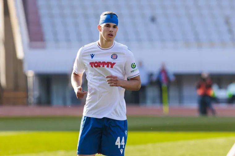 Prvo su 'torcida&scaron;i' digli bombastičnu poruku ba&scaron; negdje kad su dobili gol, a nakon bolnog poraza &scaron;okirali su svoje igrače rijetko viđenim potezom