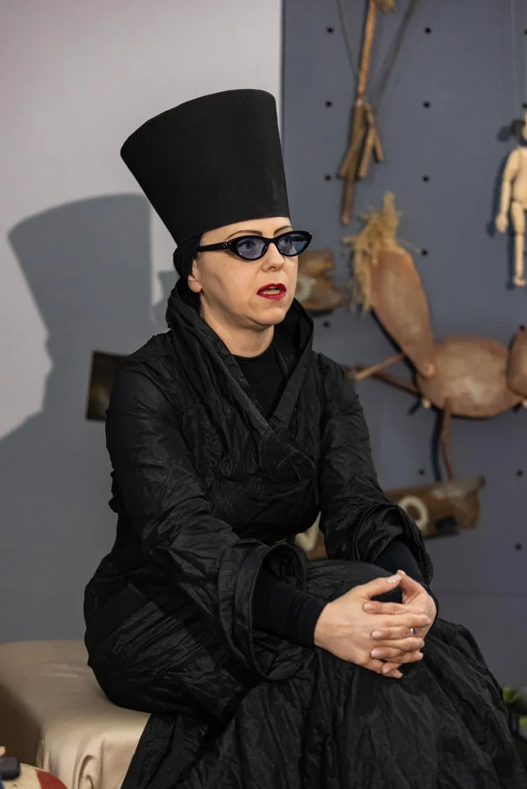 Više je puta istaknula kako smatra da izvanbračne i bračne zajednice trebaju u pravima biti izjednačene pred zakonom.