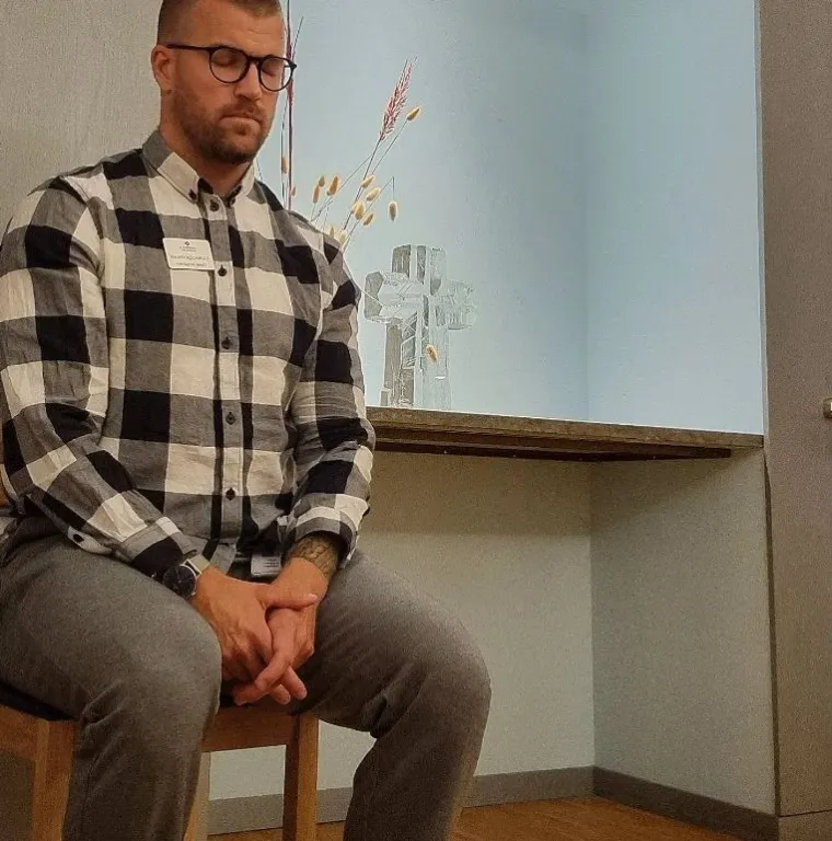 Kaže da je to odluka zbog koje nikad nije zažalio. Također, nije htio da ga to poljulja u ljubavi prema sportu, kojim se bavi otkad zna za sebe.