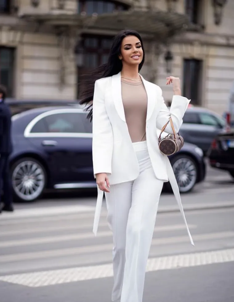 Ivana Knoll u Parizu