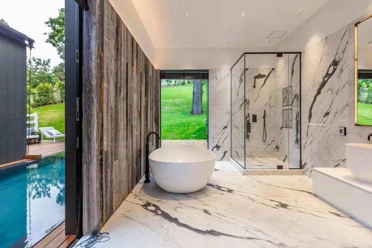 Zna se koliko vlasnik traži: Zavirite u zapanjujuću vilu sa sedam spavaćih soba u privatnoj slijepoj ulici