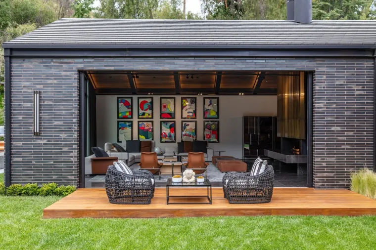 Zna se koliko vlasnik traži: Zavirite u zapanjujuću vilu sa sedam spavaćih soba u privatnoj slijepoj ulici