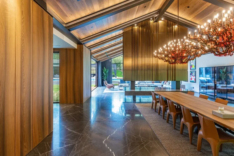 Zna se koliko vlasnik traži: Zavirite u zapanjujuću vilu sa sedam spavaćih soba u privatnoj slijepoj ulici