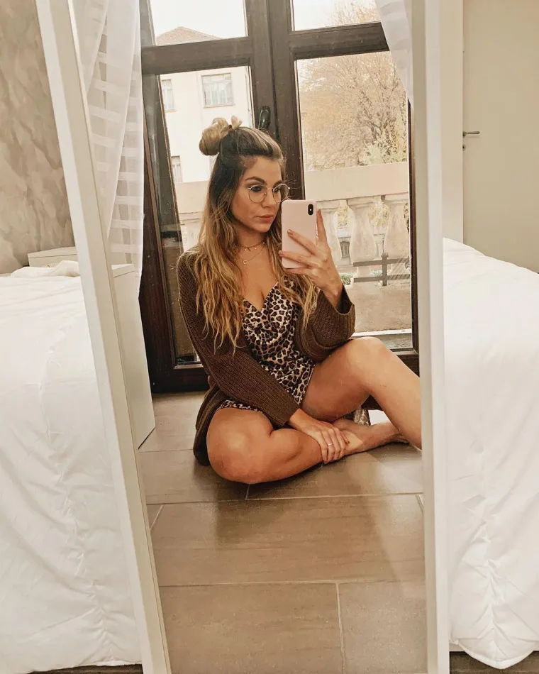 Ivana nema nimalo srama, pozirala je potpuno gola u bazenu i zapalila mreže: 'Ova fotografija je srčani udar'