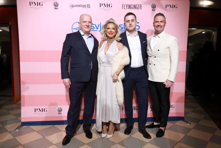 Maja &Scaron;uput na predstavi Lepe Brene izgledala kao Marilyn Monroe pa napravila scenu i umalo udarila supruga Nenada